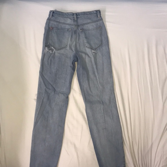 Mom Jeans - Picture 2 of 3